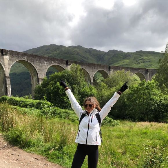 Meet your Posher, Taylor - Picture 1 of 1